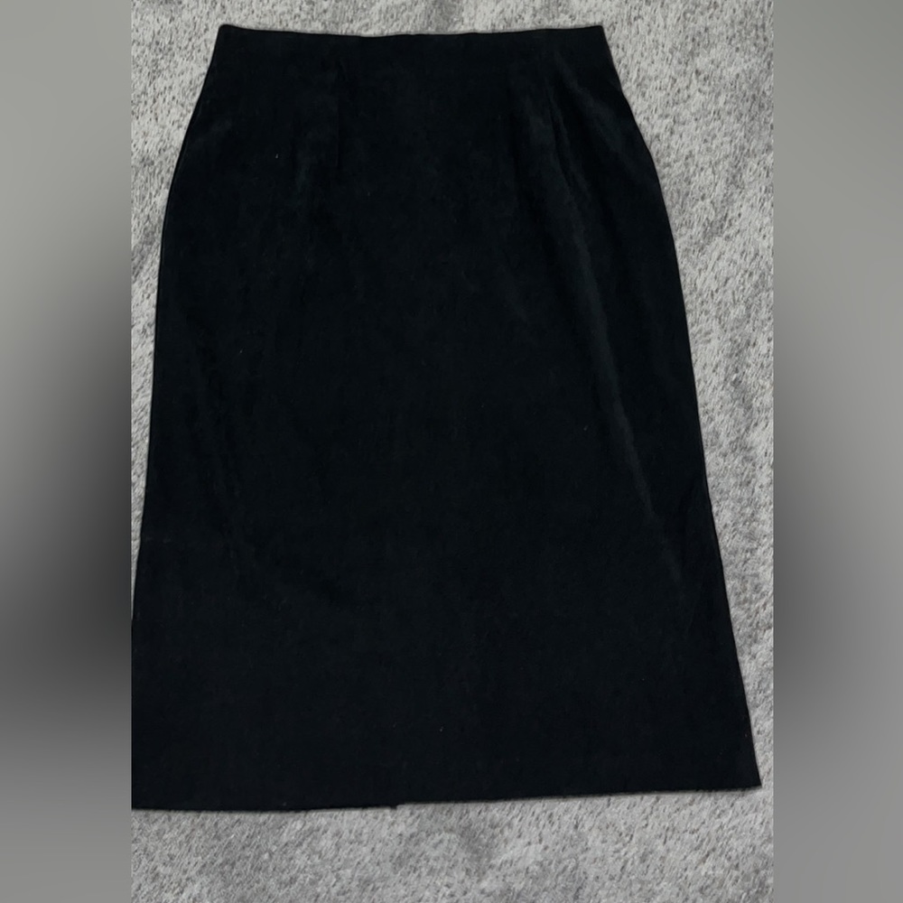 Ladies Skirt